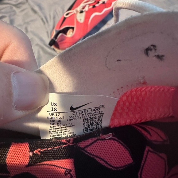 Nike react size 18 - Picture 2 of 3